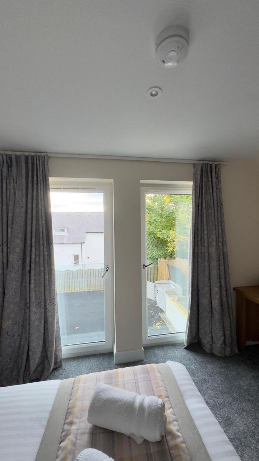 The Waverley Inn Holiday Homes Inverness Extérieur photo