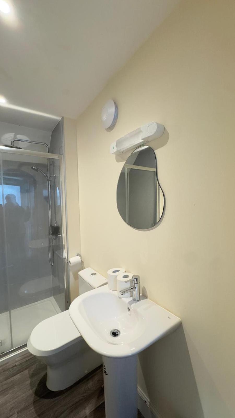 The Waverley Inn Holiday Homes Inverness Extérieur photo